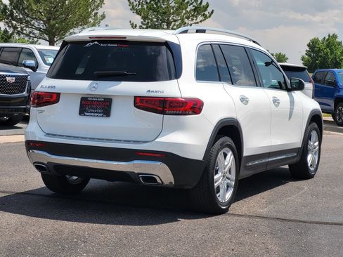 Used 2022 Mercedes-Benz GLB 250 4MATIC w/ Premium Package Lite image 4