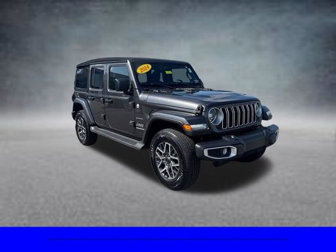 Used 2024 Jeep Wrangler Unlimited Sahara AWD/4WD image 3