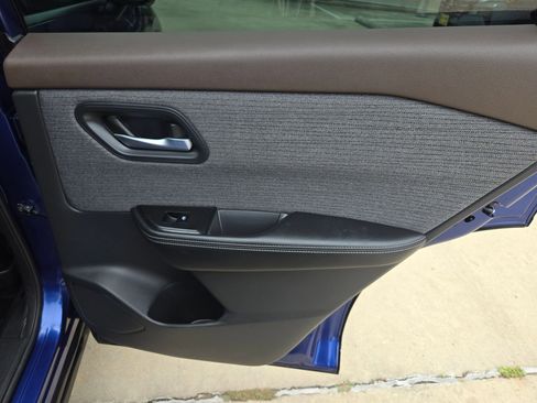 Used 2021 Nissan Rogue SV FWD image 26
