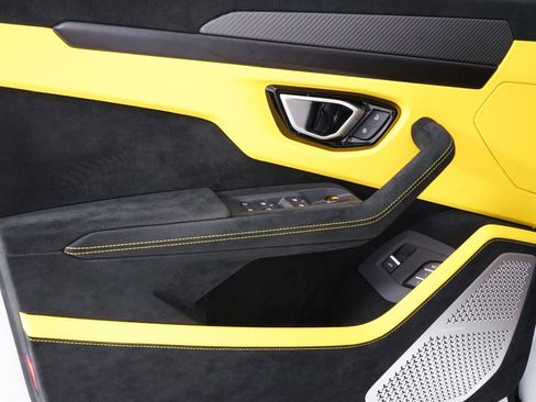 Used 2024 Lamborghini Urus Performante image 33