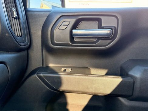 Used 2023 Chevrolet Silverado 1500 Custom image 24