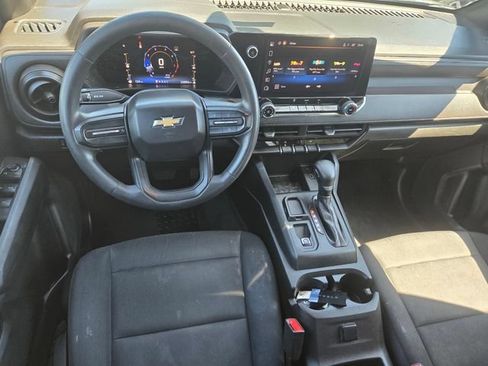 Used 2023 Chevrolet Colorado W/T RWD image 12