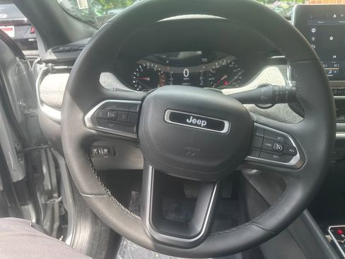 Used 2024 Jeep Compass Latitude AWD/4WD image 15