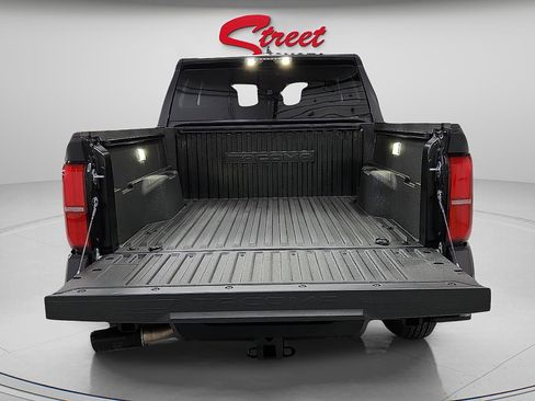 Certified 2025 Toyota Tacoma SR5 AWD/4WD image 6