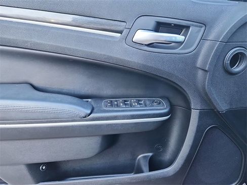 Used 2020 Chrysler 300 Touring w/ Sport Appearance Package image 23