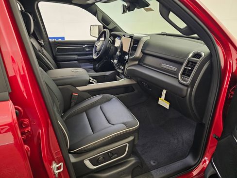 New 2026 RAM 1500 Laramie AWD/4WD image 29