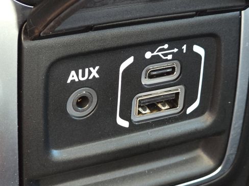 Used 2020 Jeep Gladiator Rubicon image 8