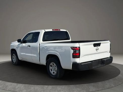 Used 2022 Nissan Frontier S RWD image 4