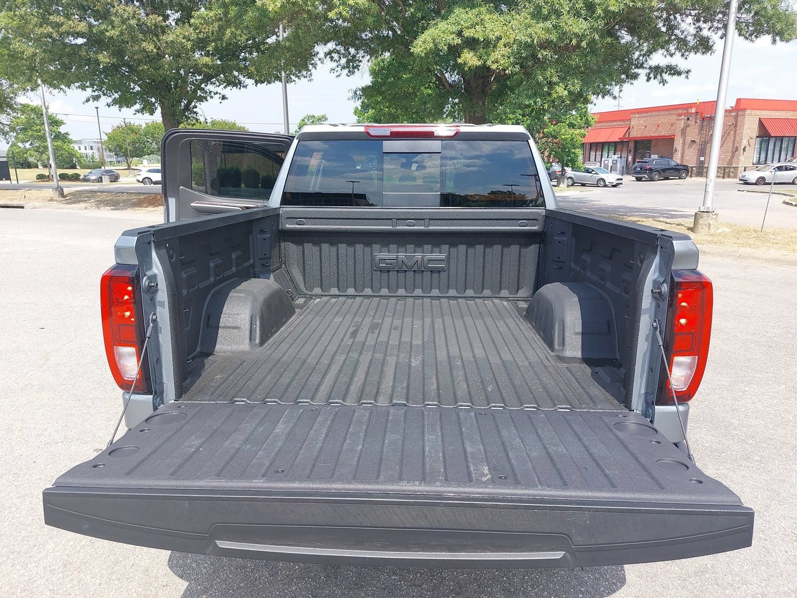 Used 2026 GMC Sierra 1500 Elevation w/ Elevation Premium Package AWD/4WD image 13