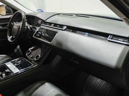 Used 2019 Land Rover Range Rover Velar S image 18