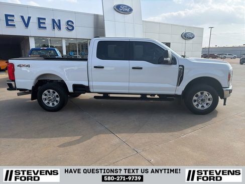 Used 2024 Ford F250 XLT AWD/4WD image 3