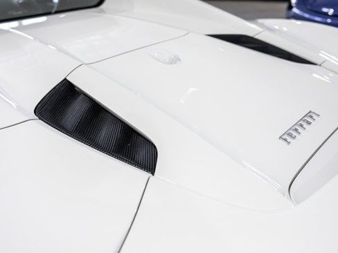Used 2018 Ferrari 488 Spider RWD image 18