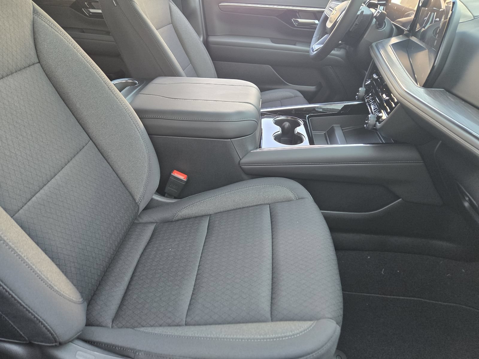 New 2026 Chevrolet Suburban LS w/ LPO, Dark Essentials Package RWD image 9