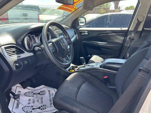 Used 2019 Dodge Journey SE FWD image 11
