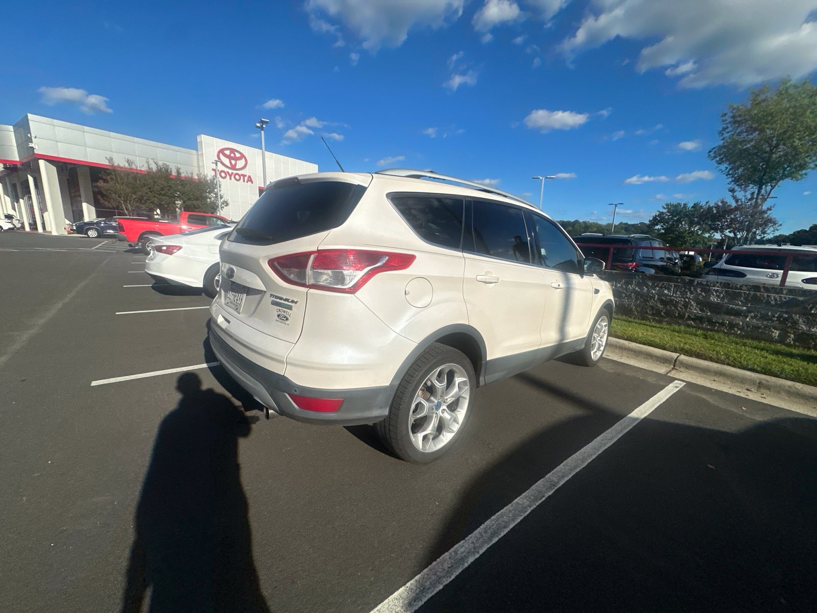 Used 2013 Ford Escape Titanium w/ Parking Technology Pkg FWD image 17