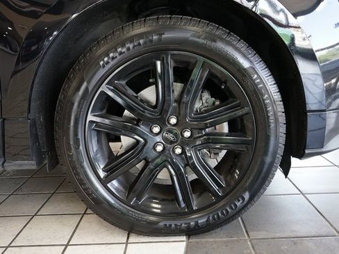 Used 2020 Ford Edge ST-Line w/ Cold Weather Package image 55