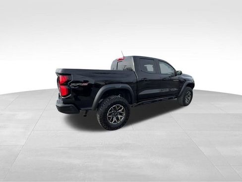 Certified 2024 Chevrolet Colorado ZR2 w/ Technology Package AWD/4WD image 11