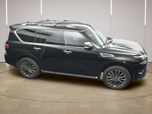 Certified 2024 Nissan Armada Platinum w/ Captain's Chairs Package RWD image 37