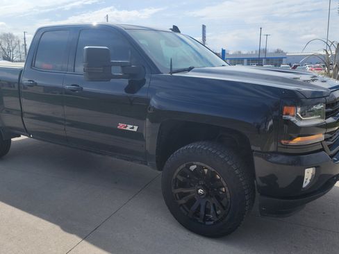 Used 2019 Chevrolet Silverado 1500 LT w/ All Star Edition image 3