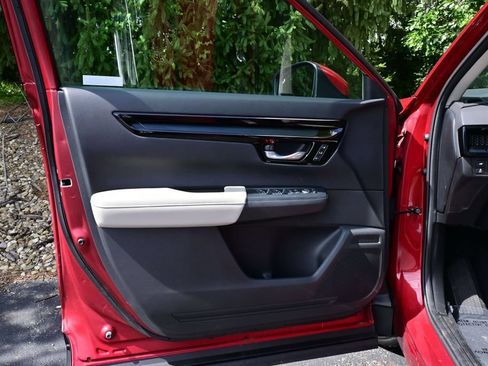 Used 2024 Honda CR-V EX-L image 11