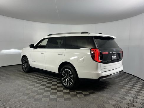 Used 2025 Ford Expedition Platinum image 8