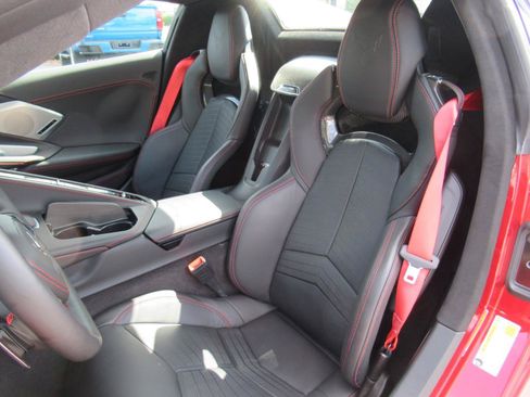 Used 2024 Chevrolet Corvette Stingray Premium Conv w/ Z51 Performance Package RWD image 18
