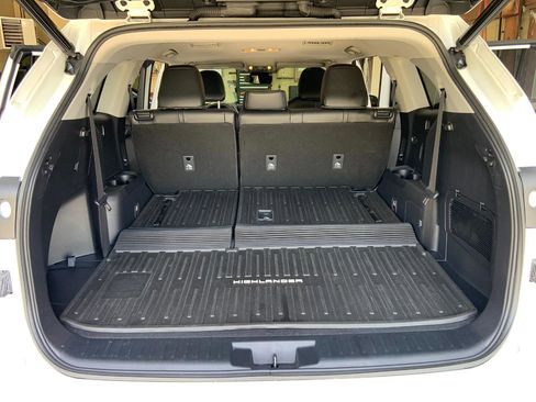 Used 2022 Toyota Highlander XLE image 15