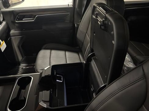 New 2026 Chevrolet Silverado 2500 High Country w/ High Country Premium Package AWD/4WD image 39