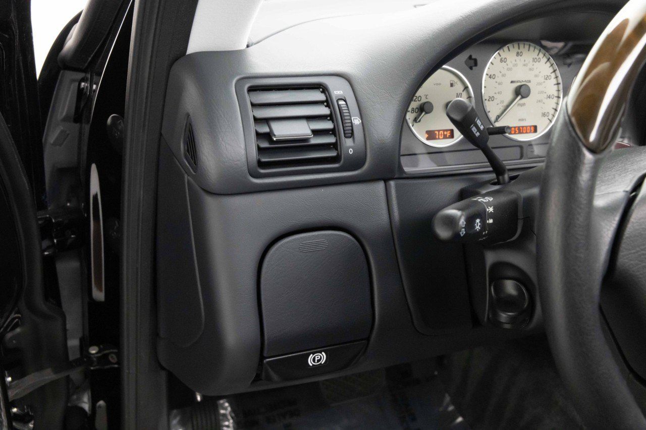 Used 2002 Mercedes-Benz ML 55 AMG 4MATIC image 30