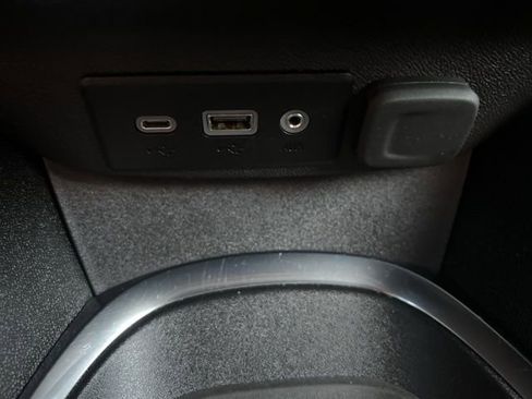 Used 2023 Chevrolet Malibu LT image 28