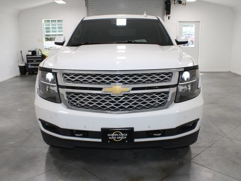 Used 2017 Chevrolet Tahoe LT w/ LT Signature Package RWD image 3