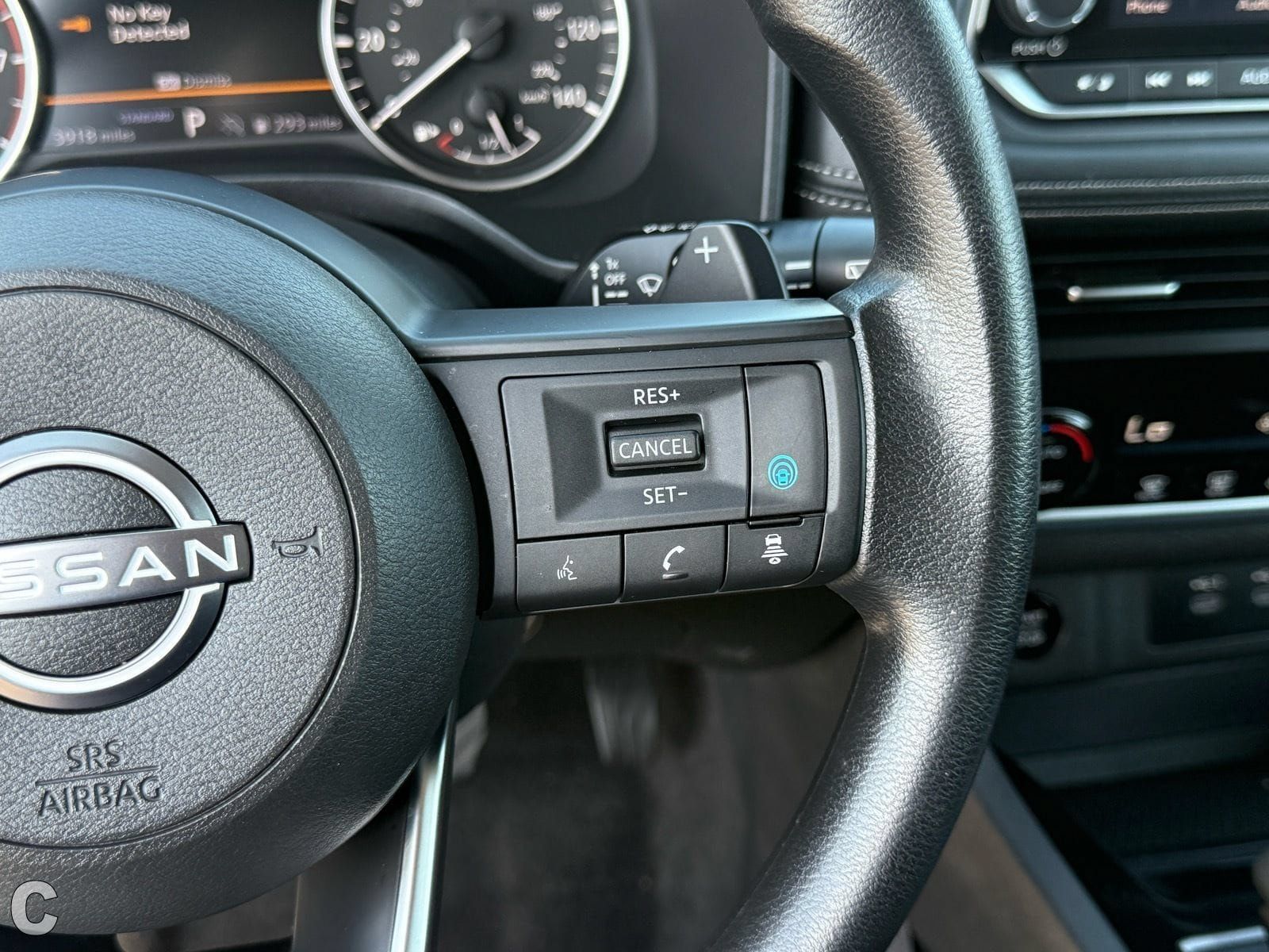 Used 2024 Nissan Rogue SV FWD image 16