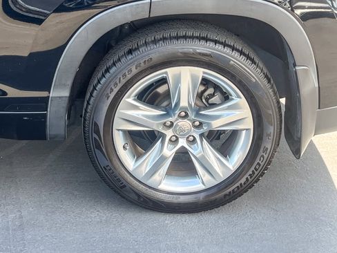 Used 2014 Toyota Highlander Limited Platinum image 10