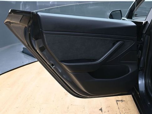 Used 2018 Tesla Model 3 Long Range image 44