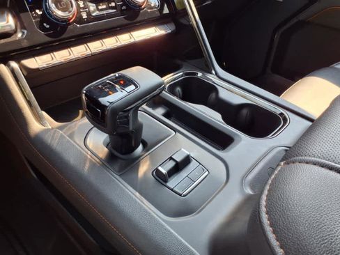 Certified 2024 GMC Sierra 1500 AT4 w/ Technology Package image 11