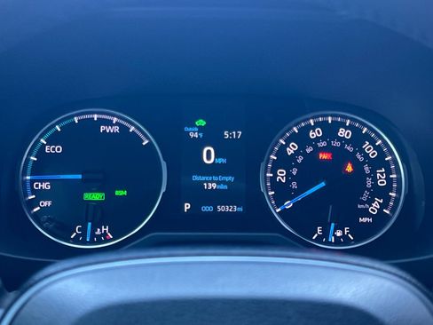 Used 2021 Toyota RAV4 XLE w/ XLE Grade Weather Package AWD/4WD image 38