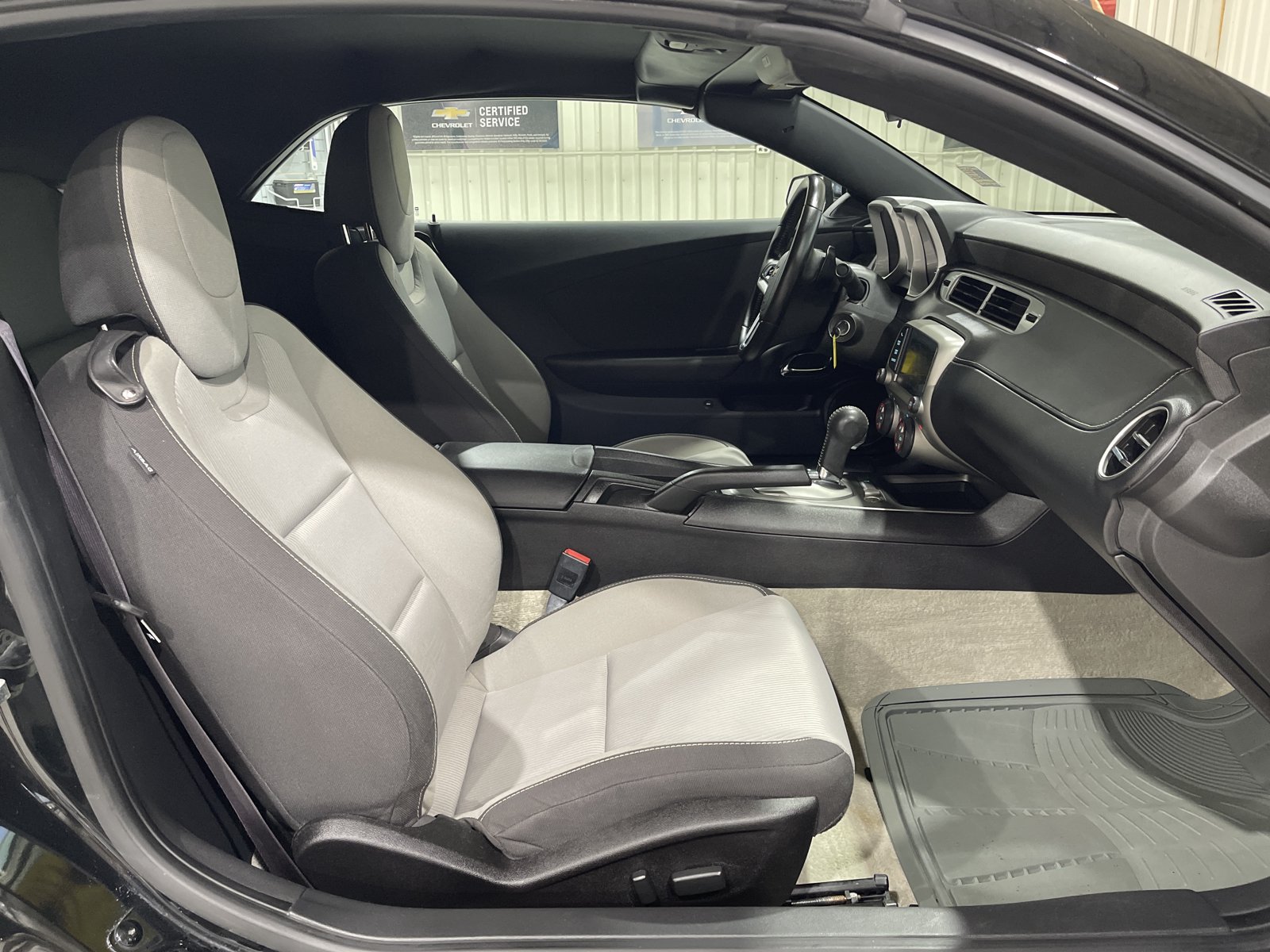 Used 2015 Chevrolet Camaro LT RWD image 21