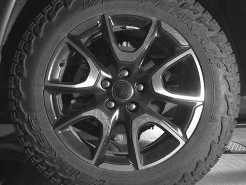 Used 2025 Jeep Compass Trailhawk AWD/4WD image 14