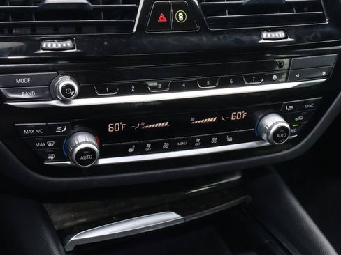 Used 2023 BMW 530i w/ Premium Package RWD image 26