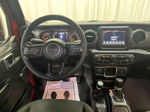 Used 2023 Jeep Gladiator Sport image 17