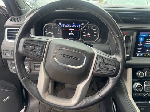 Used 2021 GMC Yukon Denali w/ Denali Premium Package AWD/4WD image 5