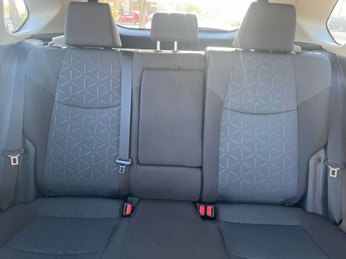 Used 2025 Toyota RAV4 XLE image 39