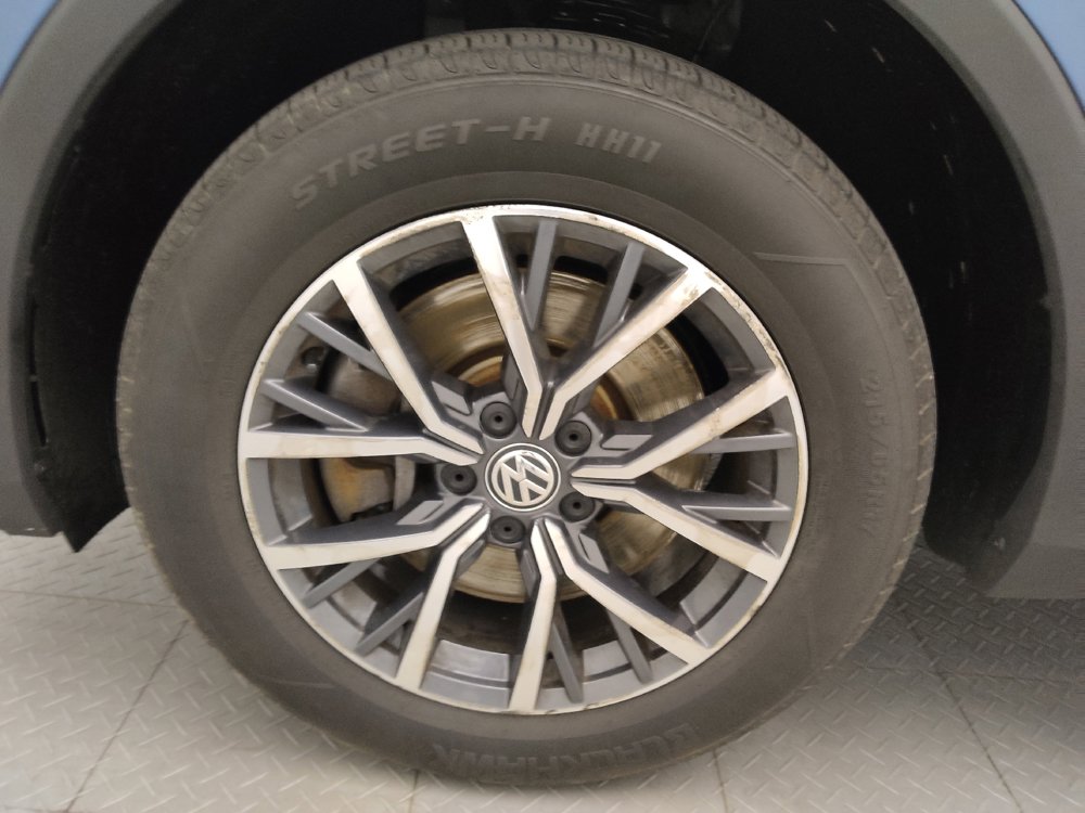 Used 2020 Volkswagen Tiguan SE w/ 3rd Row Seat Package AWD/4WD image 31