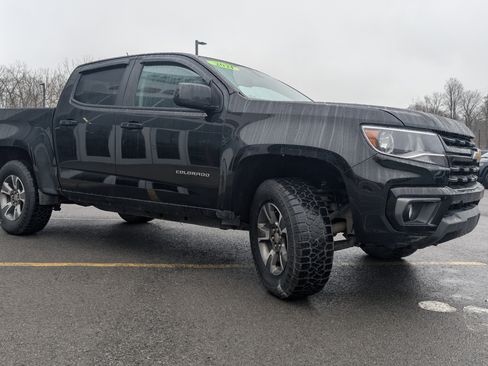 Used 2021 Chevrolet Colorado LT w/ LT Convenience Package AWD/4WD image 2