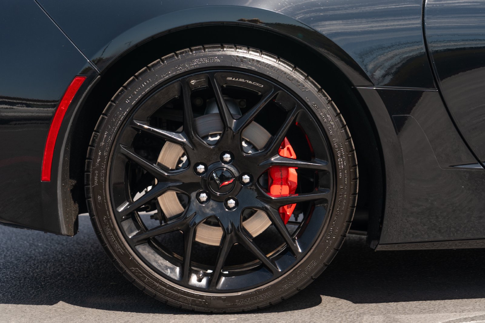 Used 2019 Chevrolet Corvette Stingray Convertible w/ 1LT RWD image 13