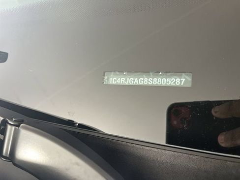 New 2025 Jeep Grand Cherokee Laredo w/ Luxury Tech Group I image 24