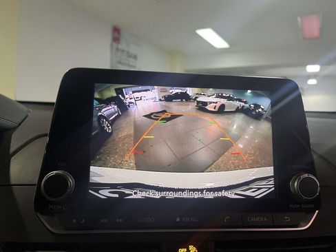 Used 2024 Nissan Altima 2.5 SR image 19