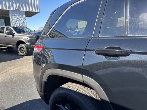 New 2026 Jeep Grand Cherokee Limited AWD/4WD image 6