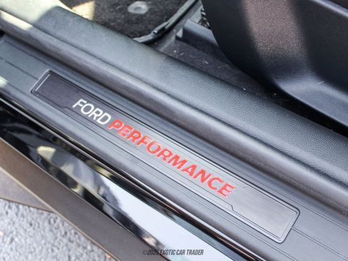 Used 2022 Ford Mustang Shelby GT500 w/ Carbon Fiber Track Pack image 57