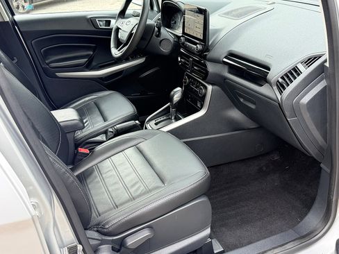 Used 2018 Ford EcoSport Titanium w/ Titanium Cold Weather Package AWD/4WD image 32